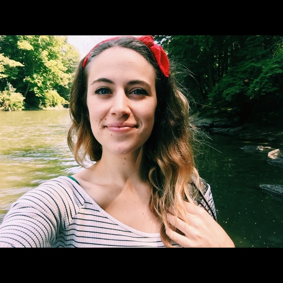 Meet your Posher, Shea - Picture 4 of 4